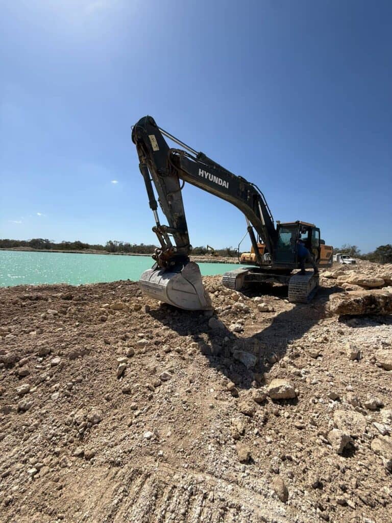 renta de excavadora Mérida